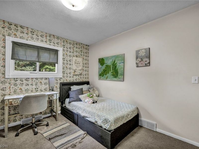 141 Pinewood Drive, Elyria, OH 44035 Photo 18