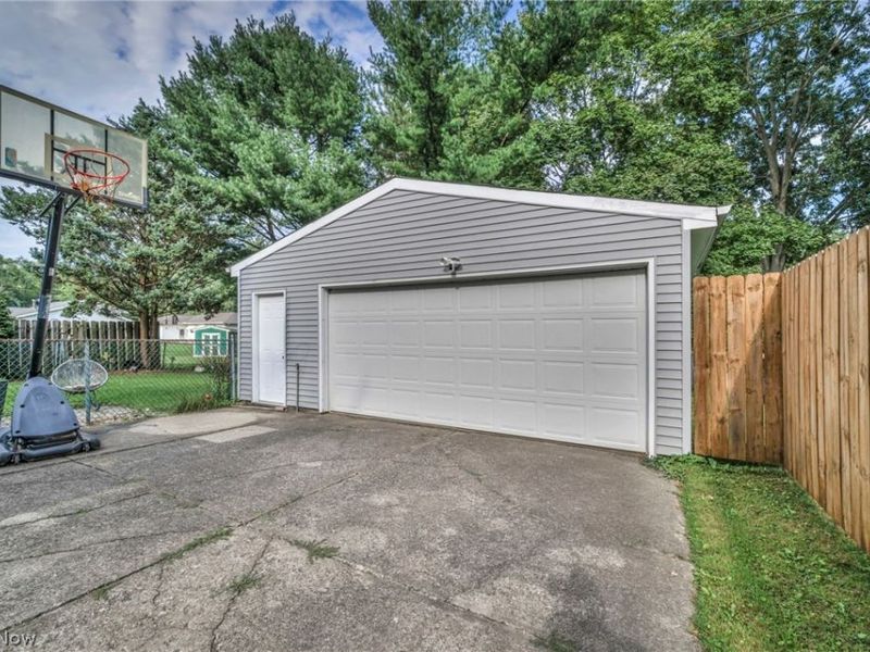 141 Pinewood Drive, Elyria, OH 44035 Photo 30