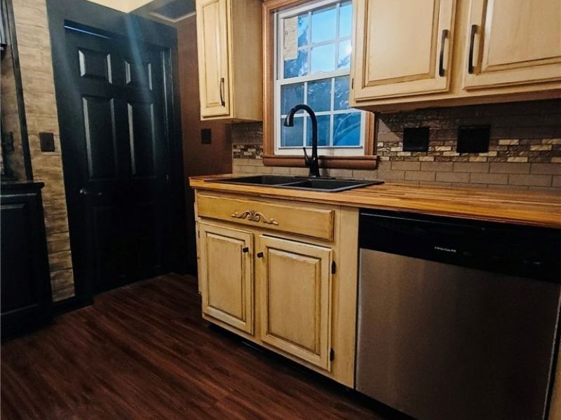 638 Goist Lane, Girard, OH 44420 Photo 11