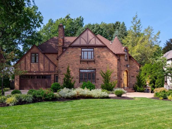 20772 Beachcliff Boulevard , Rocky River, OH 44116