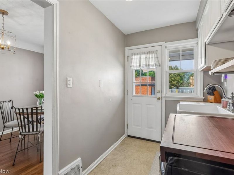 2664 Wooster Road, Rocky River, OH 44116 Photo 15