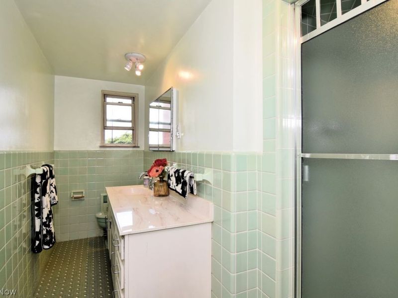 13900 Shaker Boulevard, Unit 712, Cleveland, OH 44120 Photo 32
