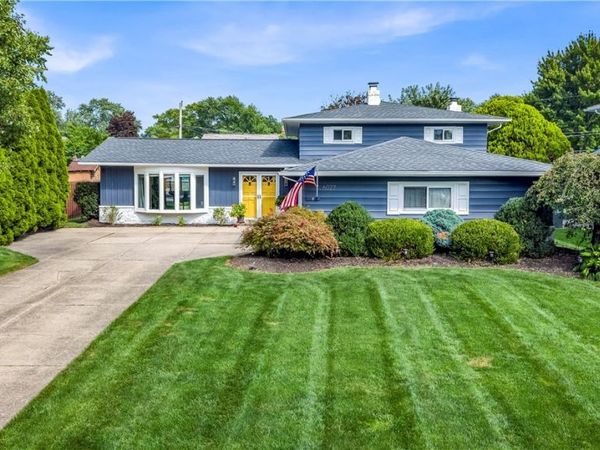 6027 Park Ridge Drive , North Olmsted, OH 44070