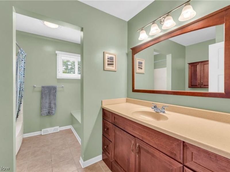 6027 Park Ridge Drive, North Olmsted, OH 44070 Photo 20