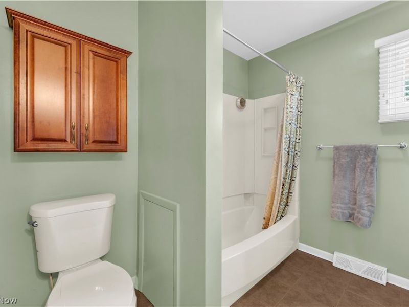 6027 Park Ridge Drive, North Olmsted, OH 44070 Photo 21