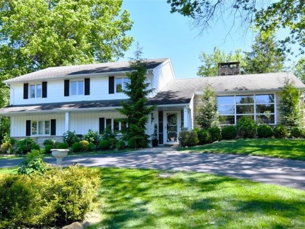 29926 Gates Mills Boulevard , Pepper Pike, OH 44124
