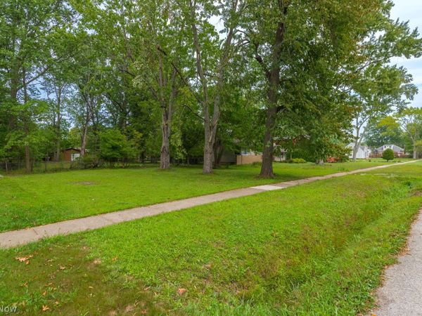27360 Dunford Road , Westlake, OH 44145