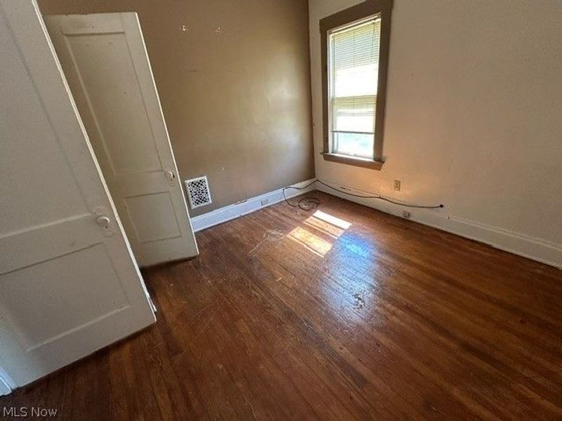 798 Wayside Road, Cleveland, OH 44110 Photo 13