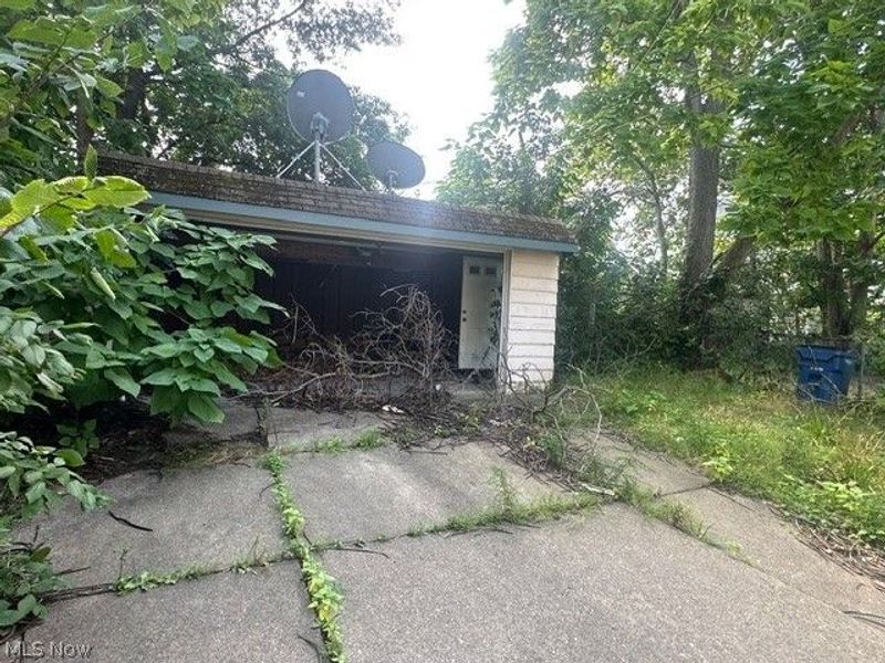 798 Wayside Road, Cleveland, OH 44110 Photo 21