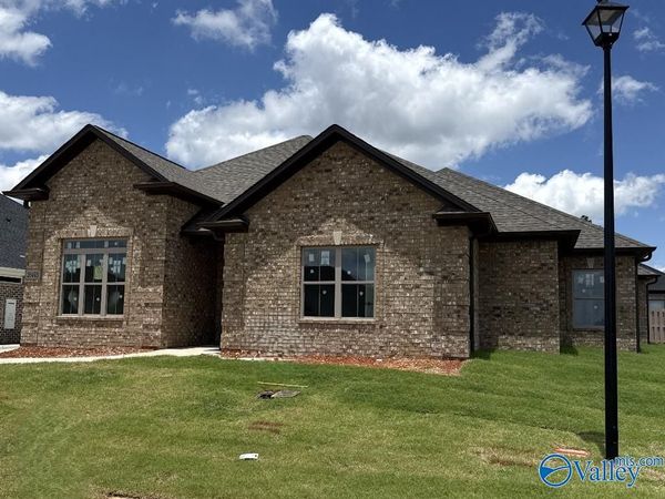 26493 Old Town Drive, Athens, AL 35613