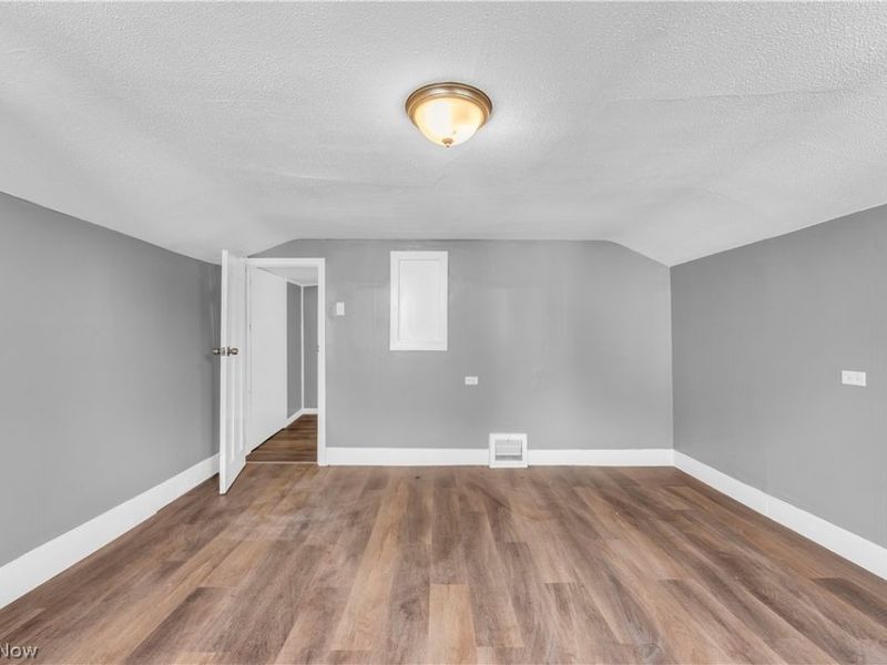 80 Egbert Road, Unit 1, Bedford, OH 44146 Photo 8