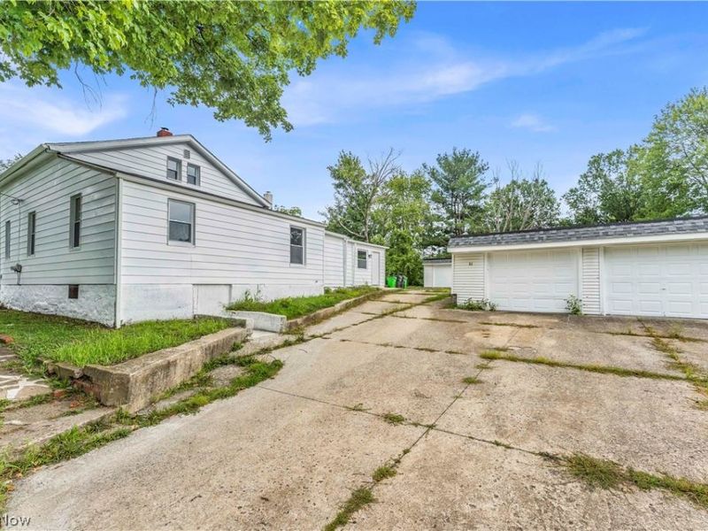 80 Egbert Road, Unit 2, Bedford, OH 44146 Photo 24