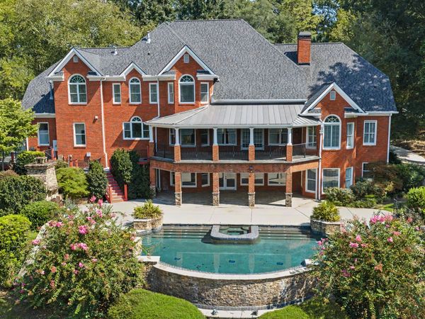 135 Pebble Beach Drive, Fayetteville, GA 30215