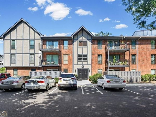 6851 Roswell Road, Unit F3, Sandy Springs, GA 30328