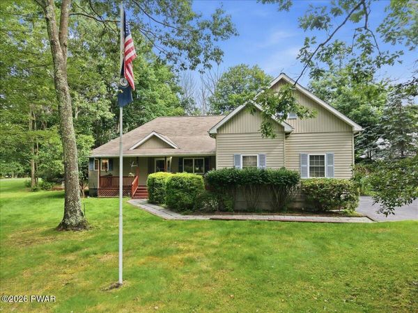 518 Gandolf Road , Tamiment, PA 18371