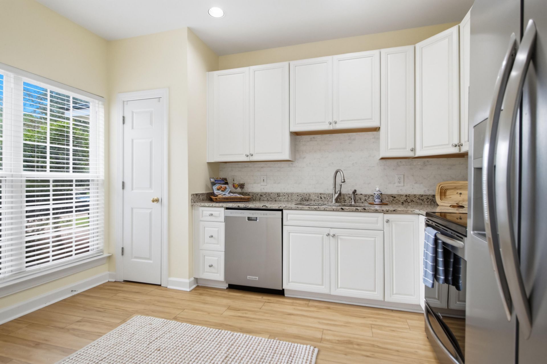 1611} Camfield Lane Photo 14