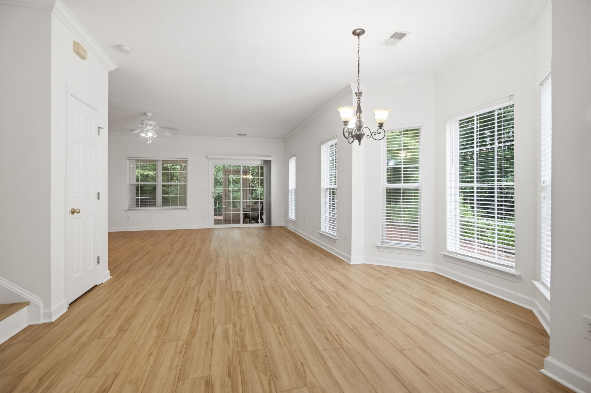 1611} Camfield Lane Photo 17