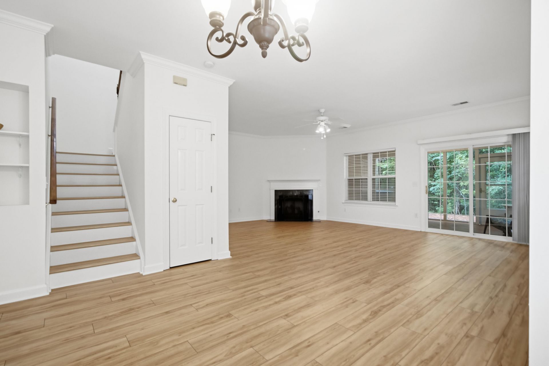 1611} Camfield Lane Photo 18