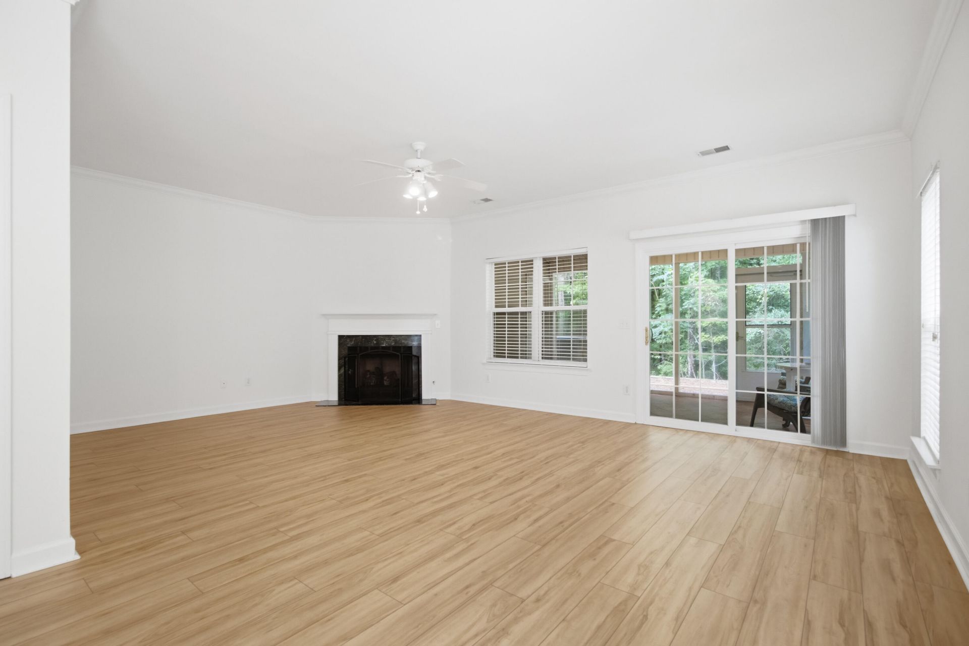 1611} Camfield Lane Photo 20