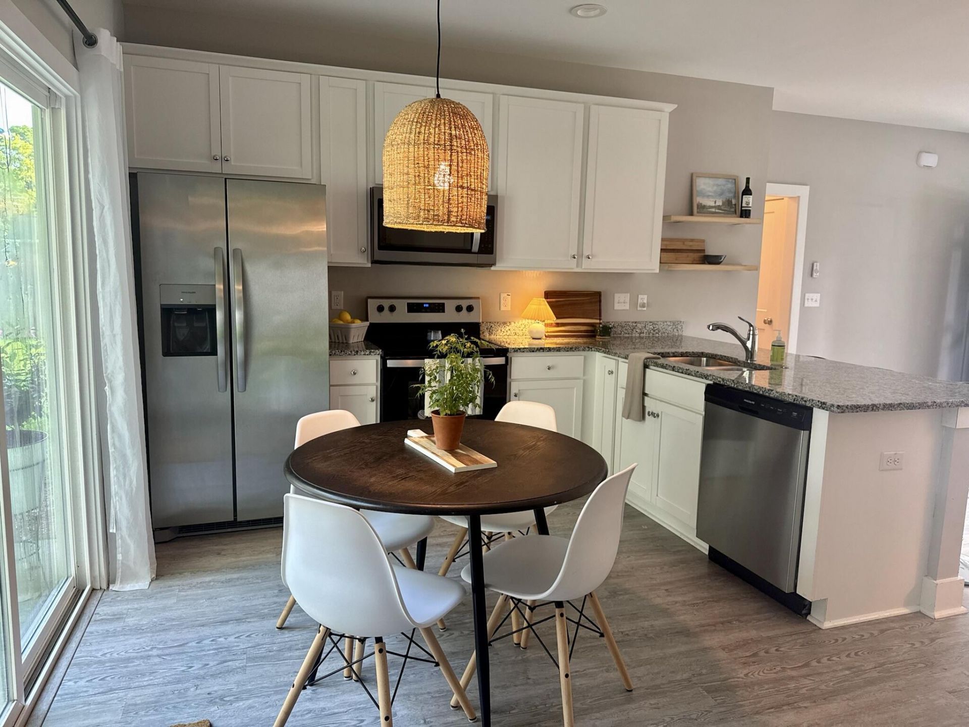 1023 Nottingham Drive Photo 4