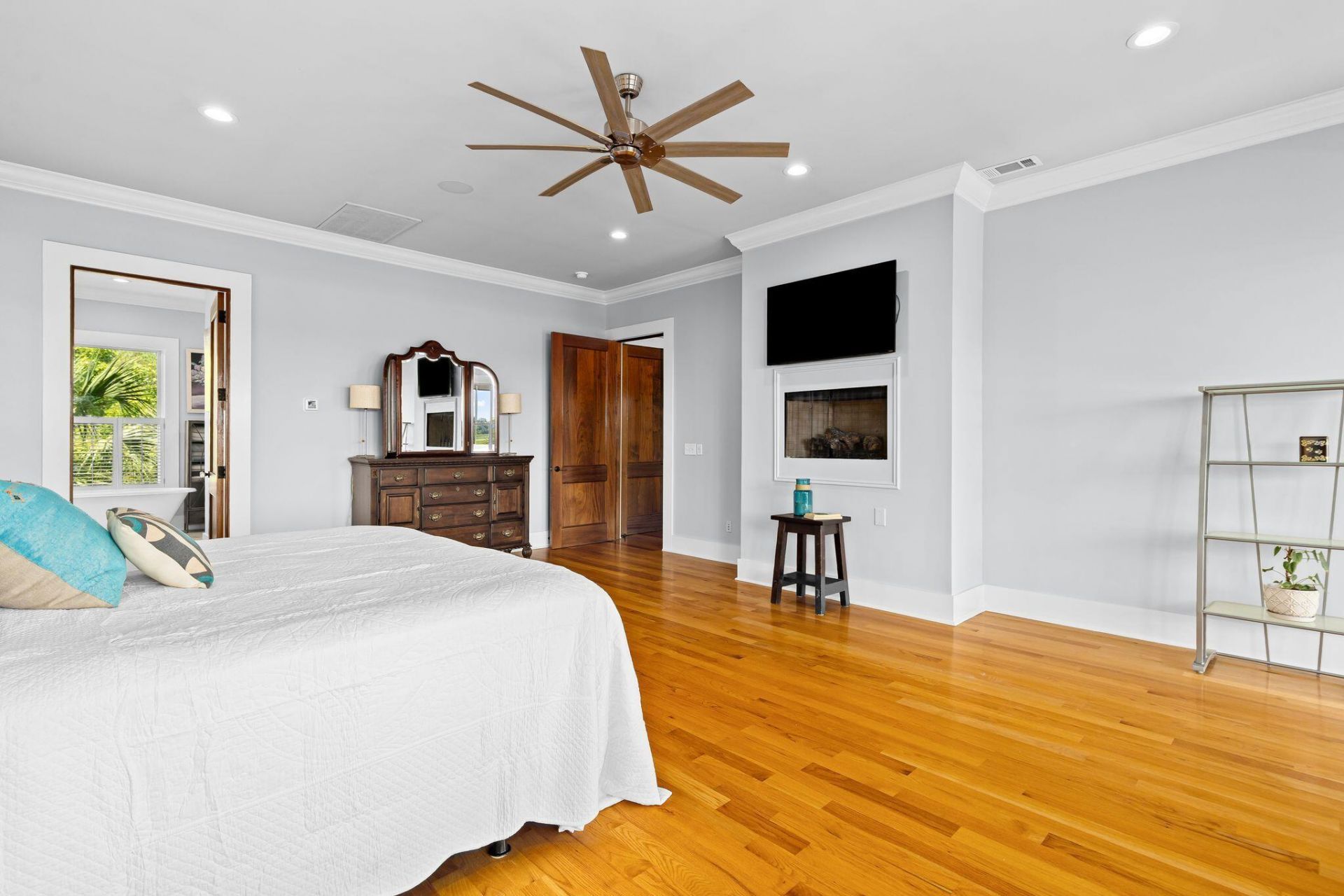4660 Cedar Island Court Photo 33