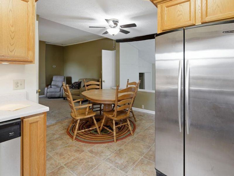 1374 Tiffin Road, Fremont, OH 43420 Photo 10