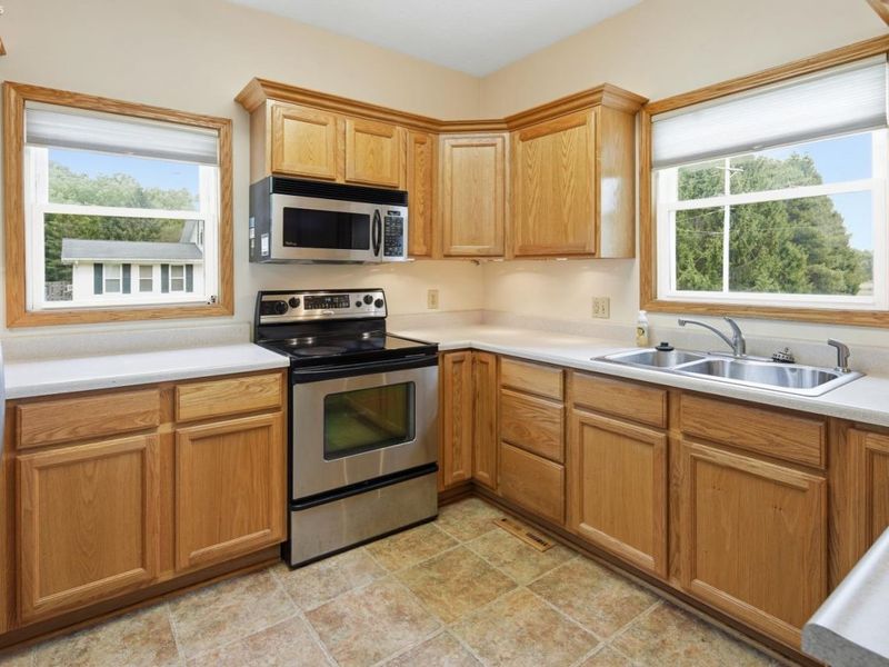 1374 Tiffin Road, Fremont, OH 43420 Photo 8