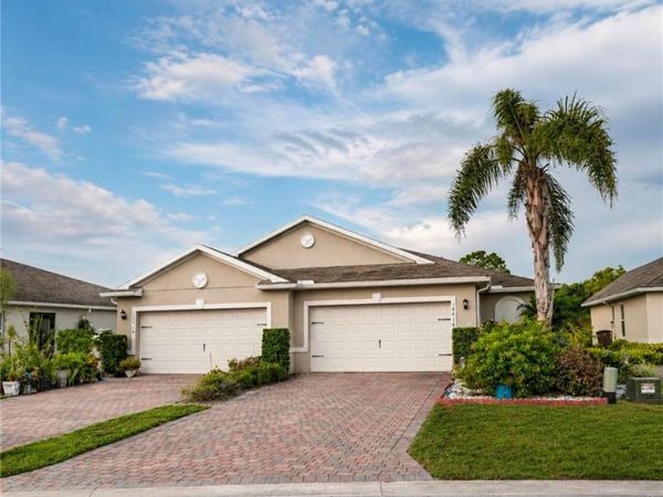 10716 Crossback LN, LEHIGH ACRES, FL 33936