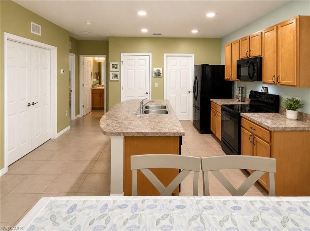 10716 Crossback Ln, Lehigh Acres, FL 33936 Photo