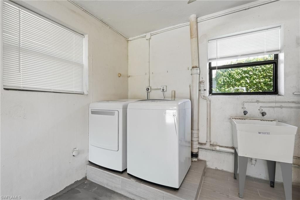 1421 Olmeda Way , Fort Myers, FL 33901 Photo