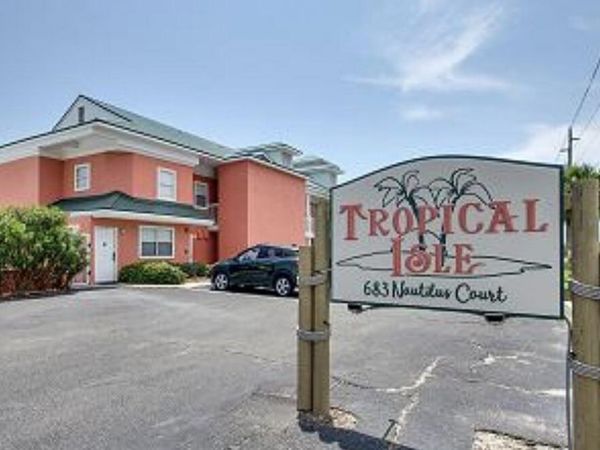 683 Nautilus Court, Unit 204, Fort Walton Beach, FL 32548