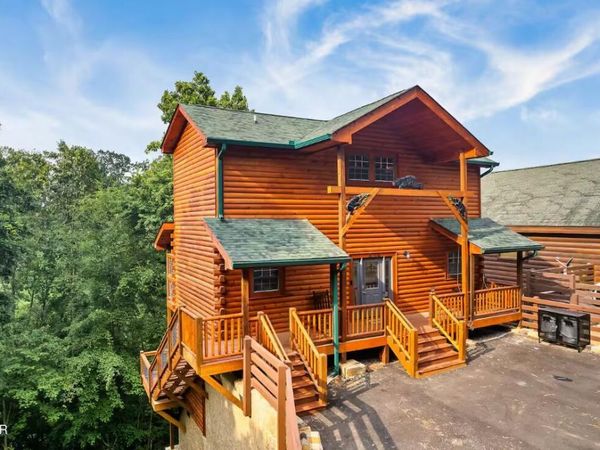 634 Stockton Drive, Sevierville, TN 37876