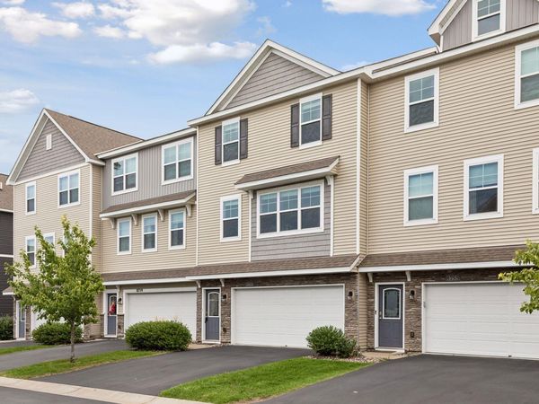 8757 Granite Lane , Woodbury, MN 55129