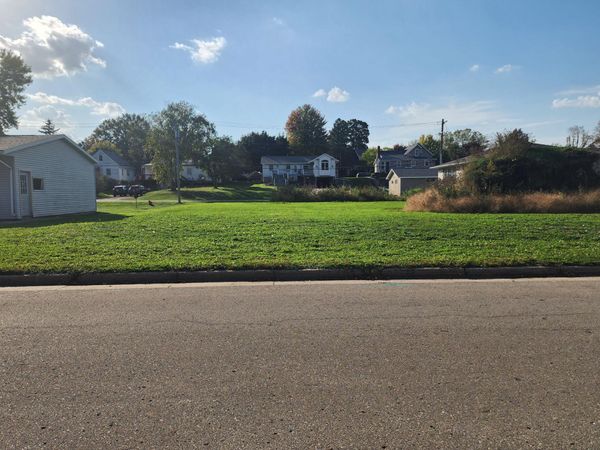 406 Church Avenue , Saint Charles, MN 55972