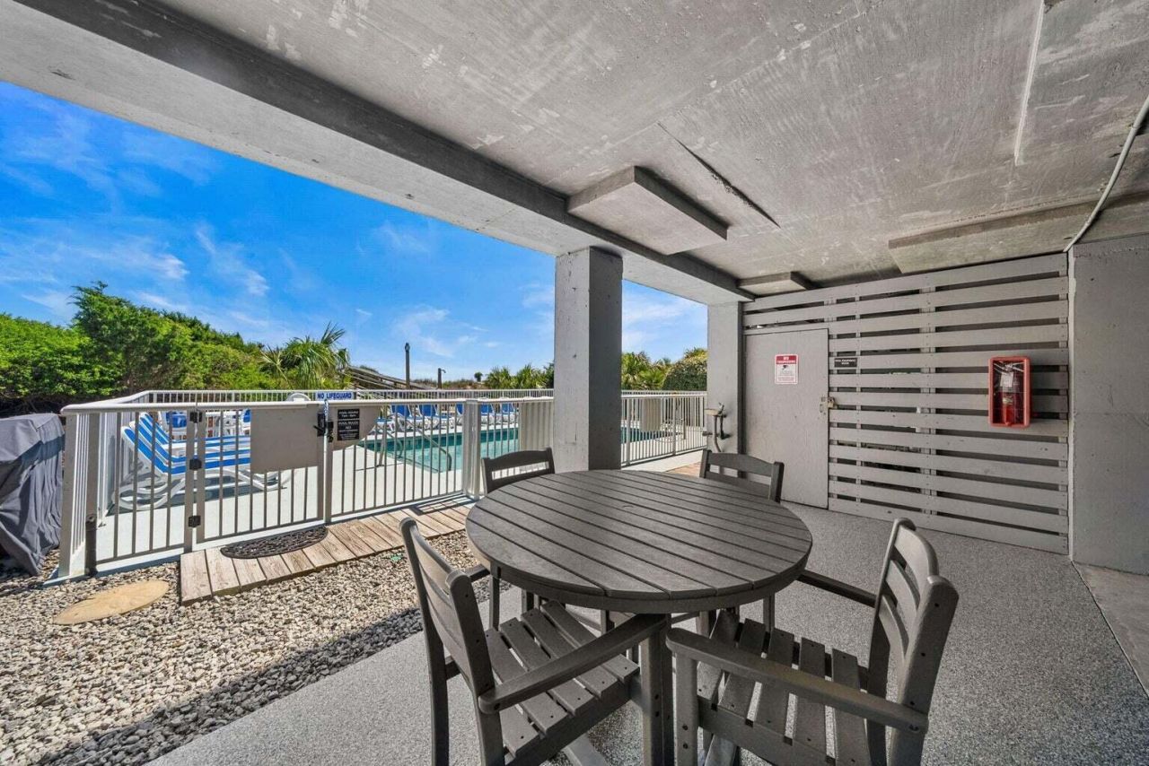 1116 Ocean Boulevard  Photo 80