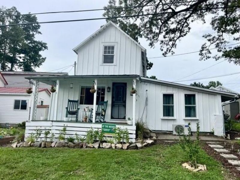 63 Eleventh Street , Lancaster, OH 43130 Photo 2