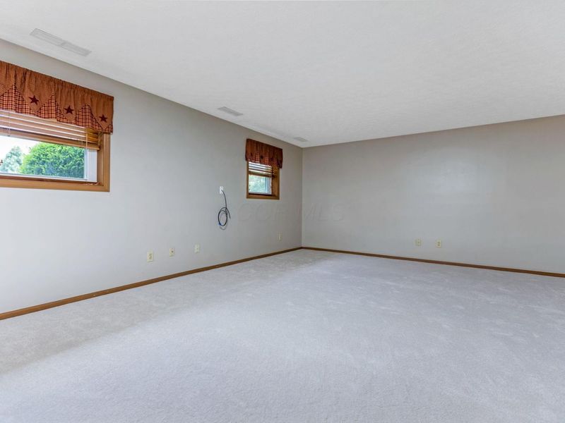4465 Pine Hills Court NW, Carroll, OH 43112 Photo 30