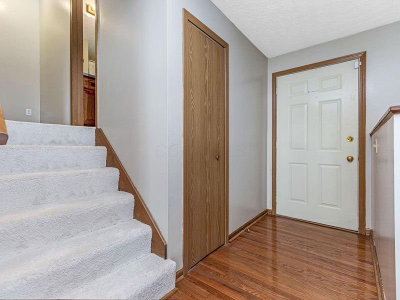 4465 Pine Hills Court NW, Carroll, OH 43112 Photo 5