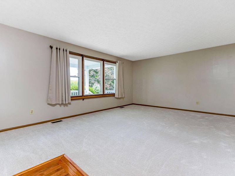 4465 Pine Hills Court NW, Carroll, OH 43112 Photo 7