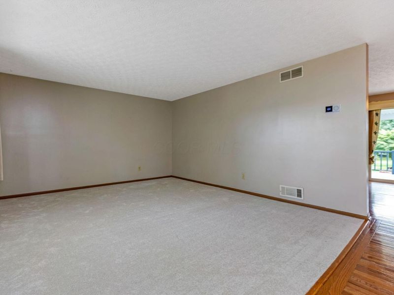 4465 Pine Hills Court NW, Carroll, OH 43112 Photo 8