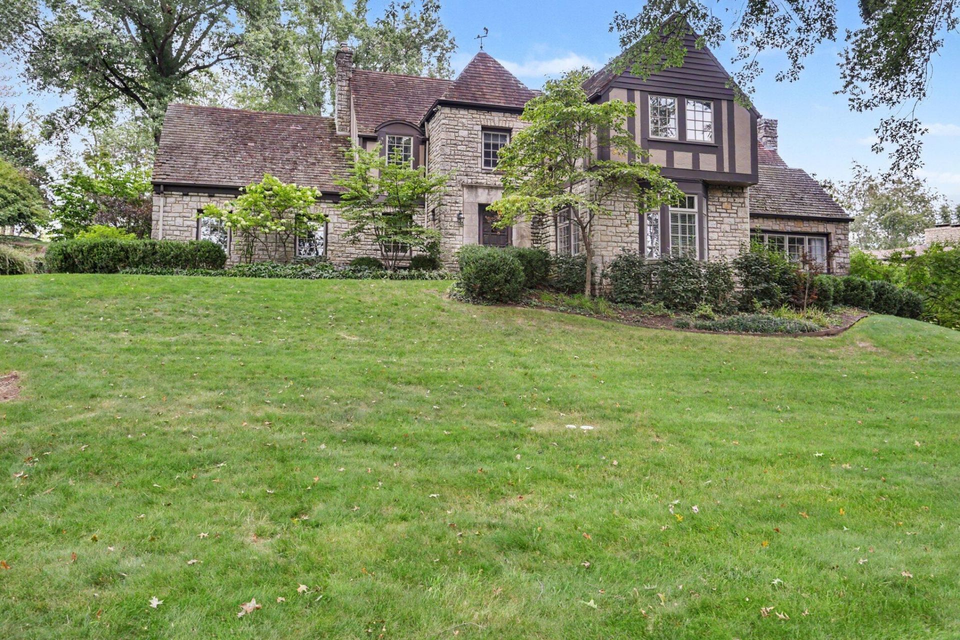513 Orchard Hill Drive , Lancaster, OH 43130 Main Photo