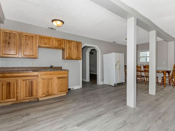 8781 Lancaster Thornville Road NE, Pleasantville, OH 43148