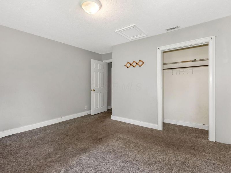 8781 Lancaster Thornville Road NE, Pleasantville, OH 43148 Photo 4