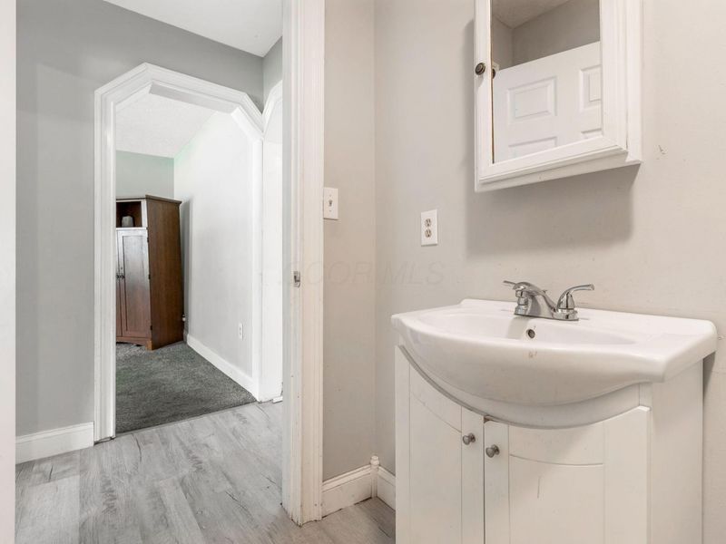 8781 Lancaster Thornville Road NE, Pleasantville, OH 43148 Photo 6