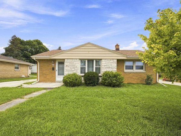 4453 S 66th STREET, Greenfield, WI 53220