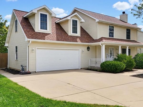 10348 S Robin LANE, Oak Creek, WI 53154