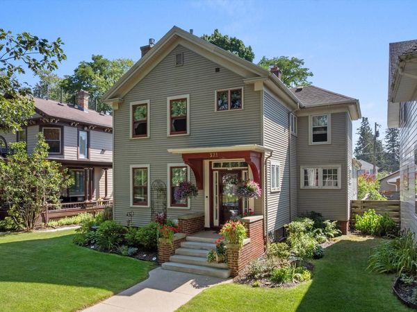 321 Huron AVENUE, Sheboygan, WI 53081