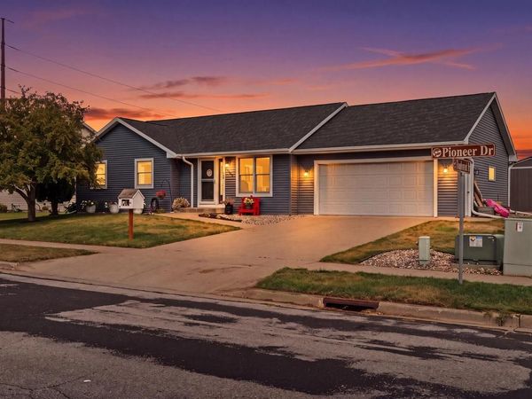 603 Pioneer DRIVE, Holmen, WI 54636