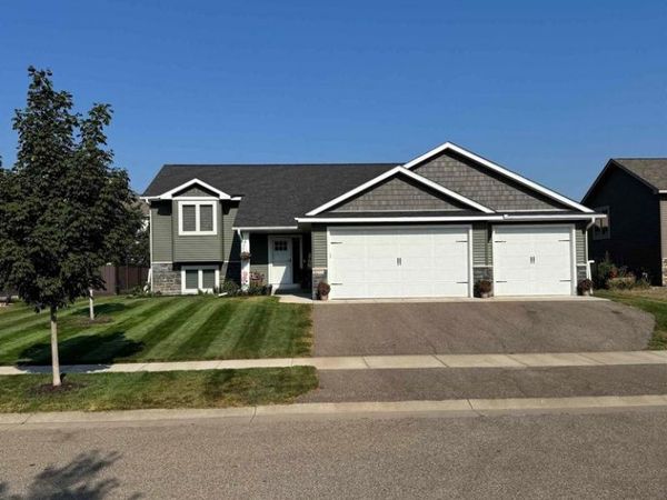 3177 Kingston St, Hudson, WI 54022