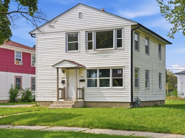 5009 N 46th STREET, Unit 5011, Milwaukee, WI 53218